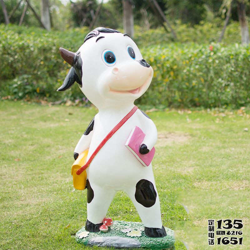 玻璃鋼卡通小奶牛雕塑公園草坪美陳裝飾品擺件 玻璃鋼卡通小奶牛雕塑公園草坪美陳裝飾品擺件